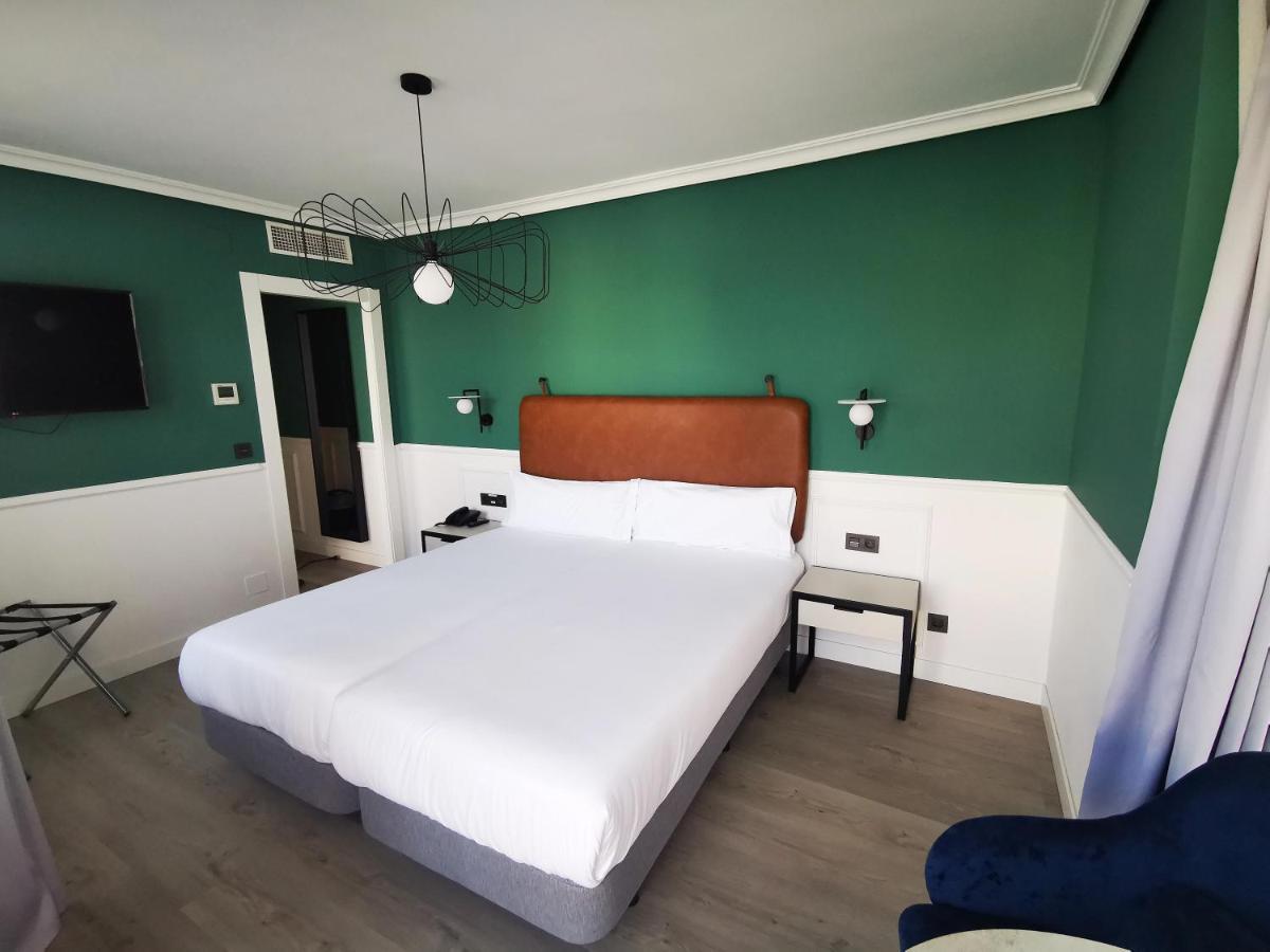 Hotel Don Rodrigo Palencia Kültér fotó