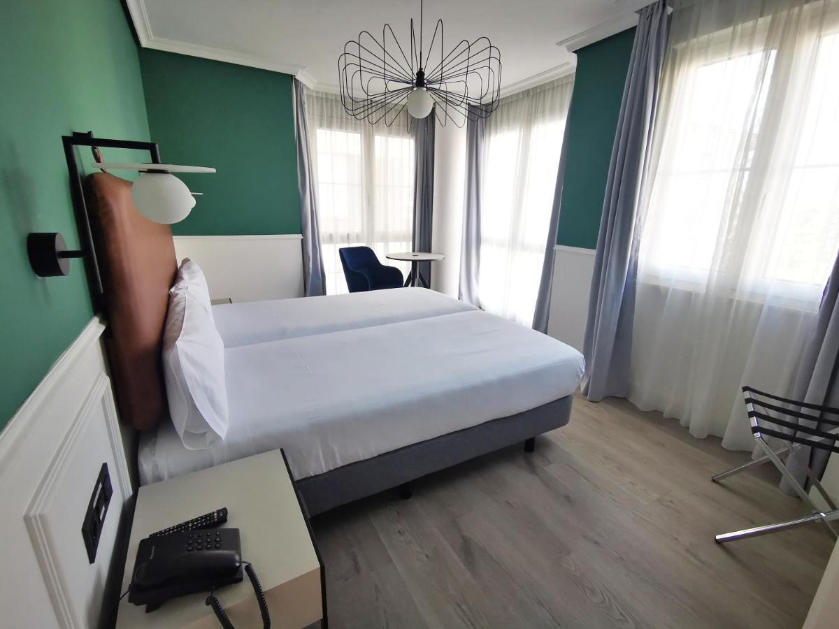 Hotel Don Rodrigo Palencia Kültér fotó
