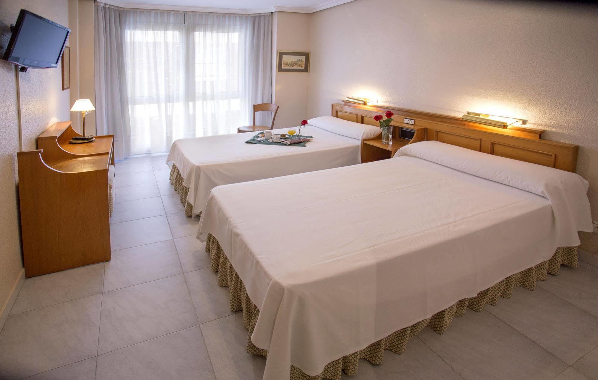 Hotel Don Rodrigo Palencia Kültér fotó